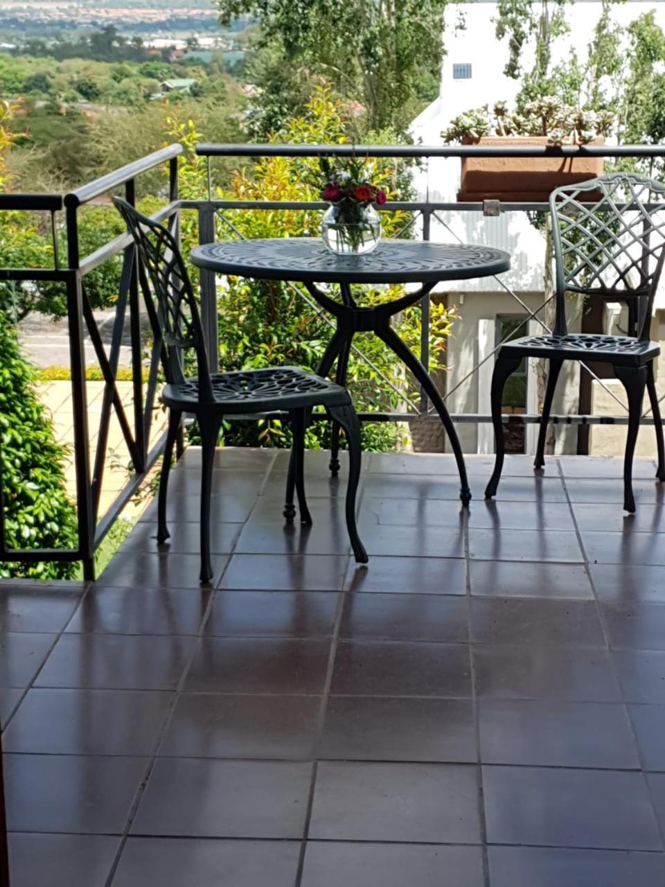Villa Paradiso Хартбееспоорт Екстериор снимка