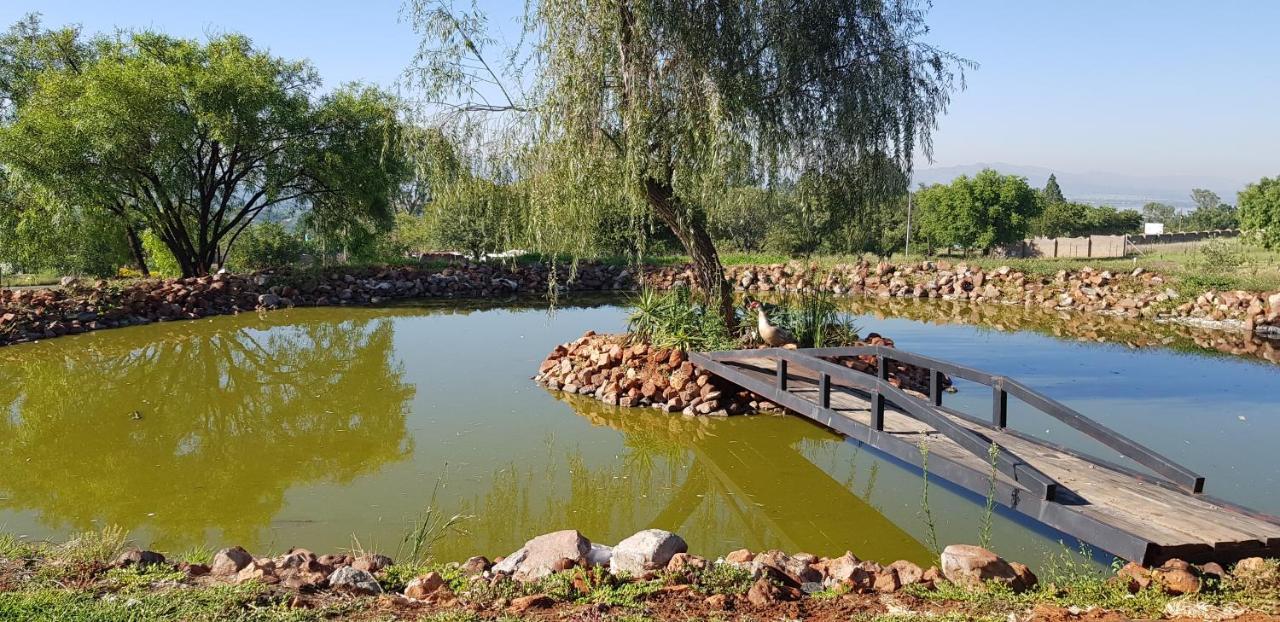 Villa Paradiso Хартбееспоорт Екстериор снимка